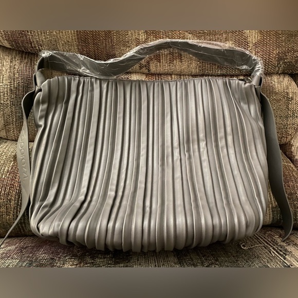 Gray LOP paparazzi tote bag. - Picture 1 of 11